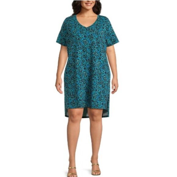 Terra & Sky Women’s Plus Size V-Neck Step Dress, SMALL DITSY FIELD/BLACK - Picture 5 of 5